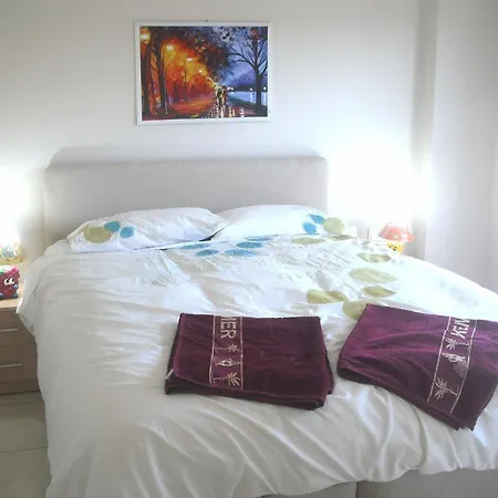 Gorgeous 2 Bed Private Ground Floor In One Of Sides Exclusive Communi Apartment